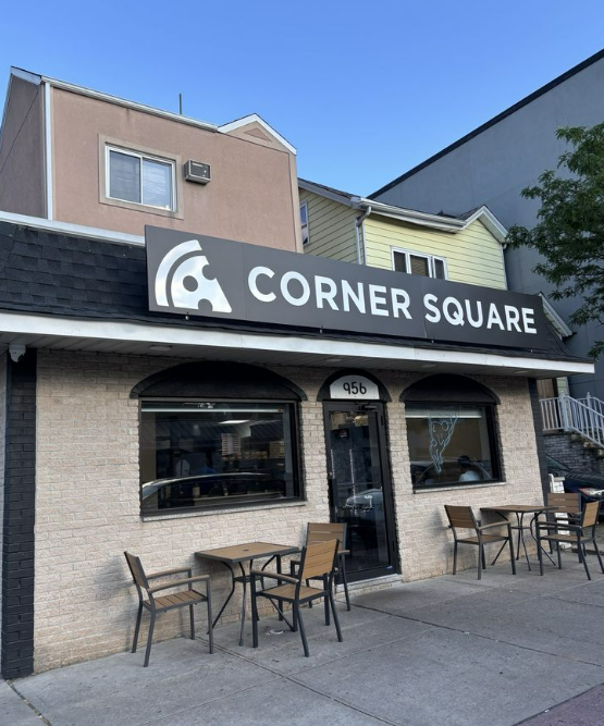 Corner Square Foods